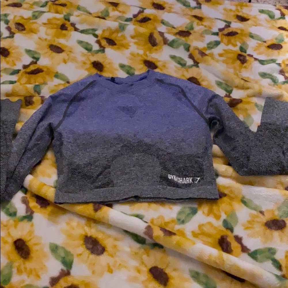 Blue grey ombré gymshark crop top.MAKE ME AN OFFER